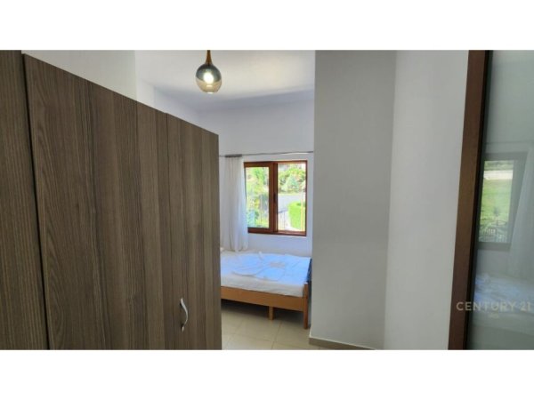 Tirane, jepet me qera Vile 2+1 Kati 1, 100 m² 500 € (Rruga Sabaudin Gabrani)