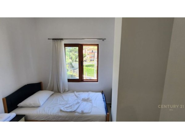 Tirane, jepet me qera Vile 2+1 Kati 1, 100 m² 500 € (Rruga Sabaudin Gabrani)