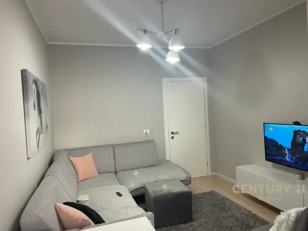 Tirane, shitet apartament 1+1+Ballkon Kati 5, 73 m² 175.000 € 