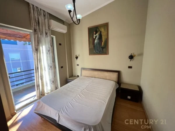 Tirane, jepet me qera apartament Kati 7, 98 m² 900 € (kodra e diellit)