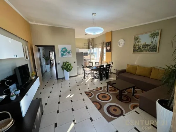 Tirane, jepet me qera apartament Kati 7, 98 m² 900 € (kodra e diellit)