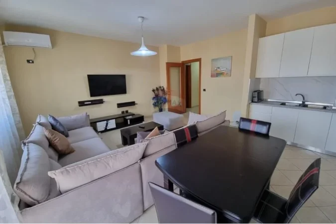 Tirane, jepet me qera apartament 2+1+Ballkon Kati 10, 103 m² 900 € (Prokuroria)
