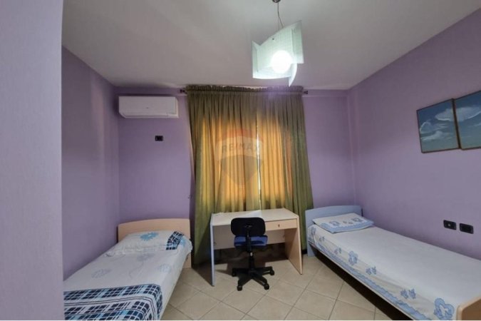 Tirane, jepet me qera apartament 2+1+Ballkon Kati 10, 103 m² 900 € (Prokuroria)