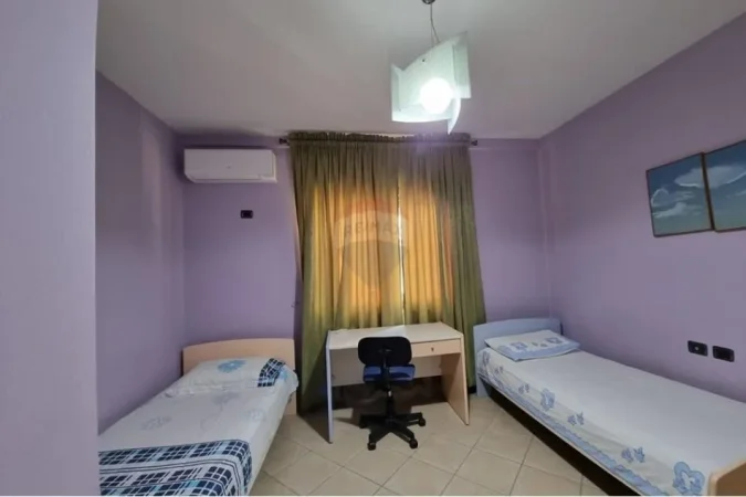 Tirane, jepet me qera apartament 2+1+Ballkon Kati 10, 103 m² 900 € (Prokuroria)