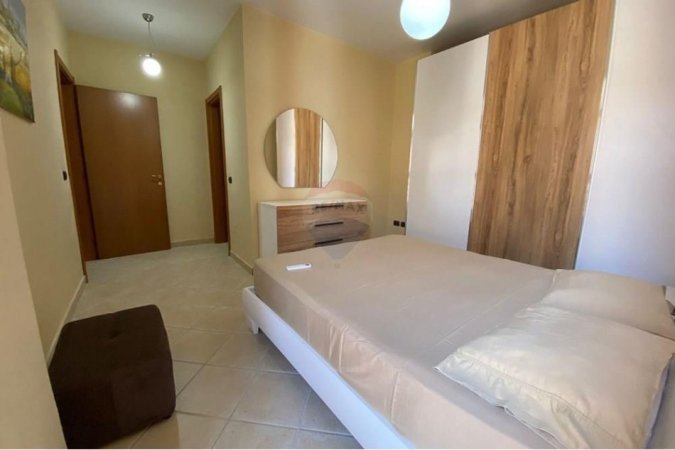 Tirane, jepet me qera apartament 2+1+Ballkon Kati 10, 103 m² 900 € (Prokuroria)
