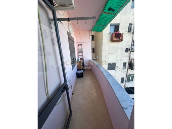Tirane, shitet apartament 1+1 Kati 5, 72 m² 105.000 € (jordan misja)