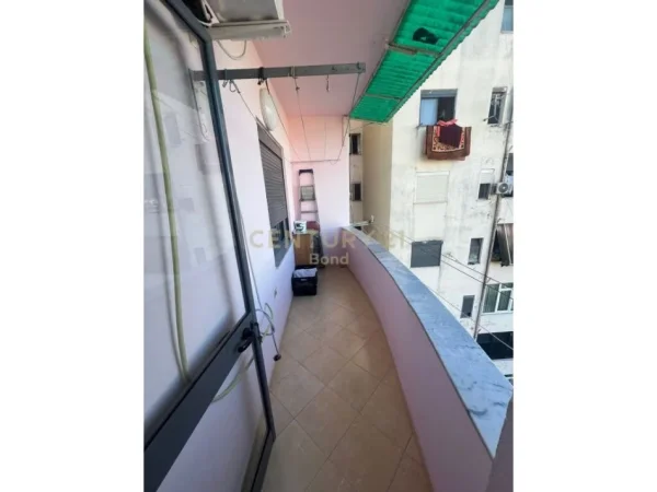 Tirane, shitet apartament 1+1 Kati 5, 72 m² 105.000 € (jordan misja)
