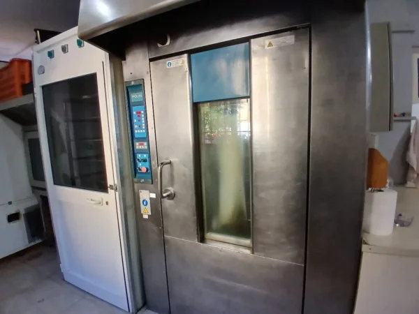 Tirane, shes Furre buke 20.000 €