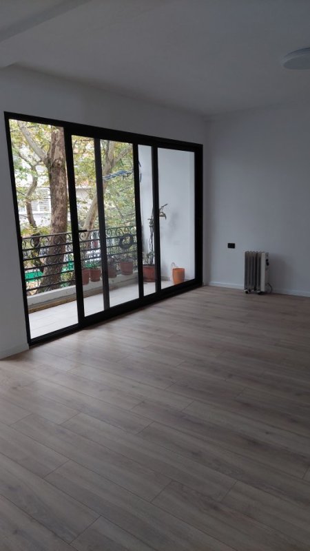Tirane, jepet me qera apartament 3+1+Ballkon Kati 3, 120 m² 1.200 € (MYSLYM SHYRI)