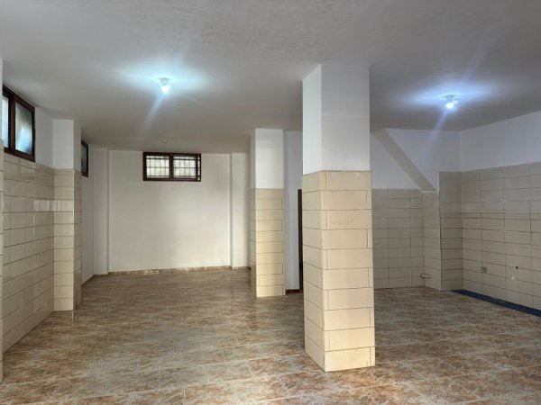 Tirane, shitet dyqan Kati 0, 92 m² (Rruga Mihal Grameno)