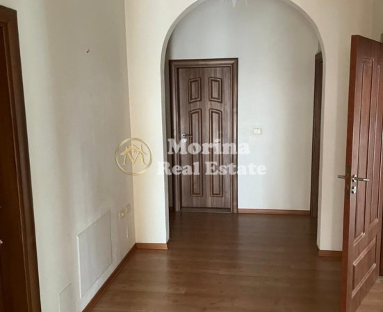 Tirane, jepet me qera shtepi 2+1 Kati 2, 157 m² 600 € (Kodra Priftit)