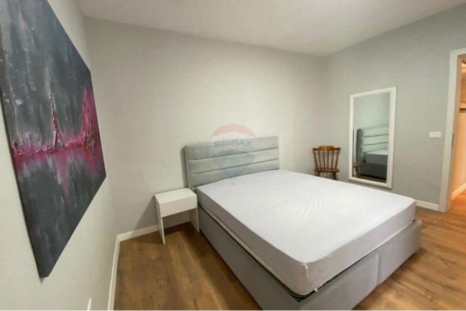 Tirane, jepet me qera apartament 2+1 Kati 13, 122 m² 980 € (Bulevard Zhan Dark)