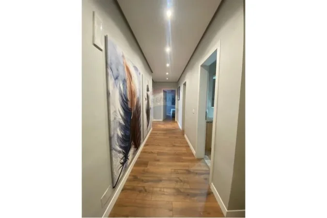 Tirane, jepet me qera apartament 2+1 Kati 13, 122 m² 980 € (Bulevard Zhan Dark)