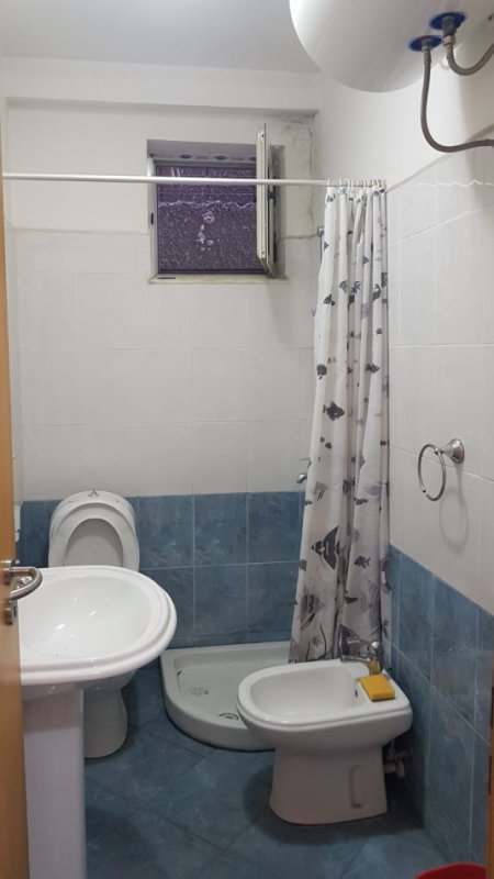 Tirane, Apartament 2+1 Kati 5, 97 m² 600 € (Rruga Kosovareve)