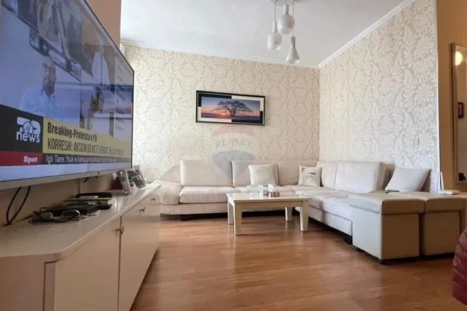 Tirane, shitet apartament 1+1 , 62 m² 160.000 € (Qendër)