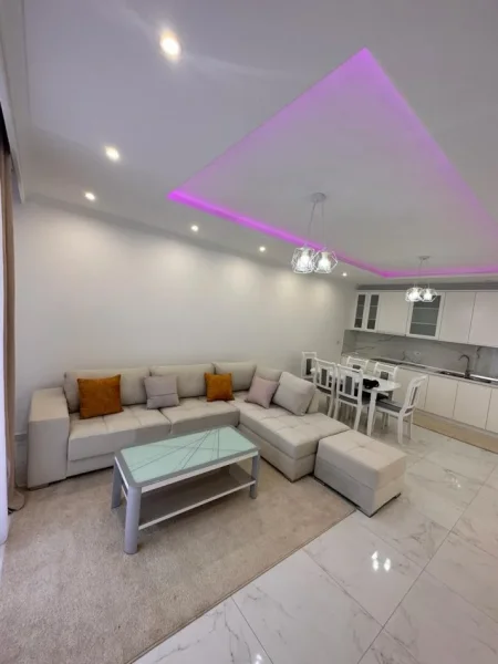 Tirane, jepet me qera apartament 2+1 , 80 m² 600 € (Ish Fusha e Aviacionit)