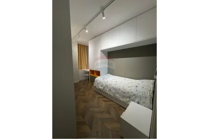 Tirane, jepet me qera apartament 2+1 Kati 8, 95 m² 700 € (Don Bosko)