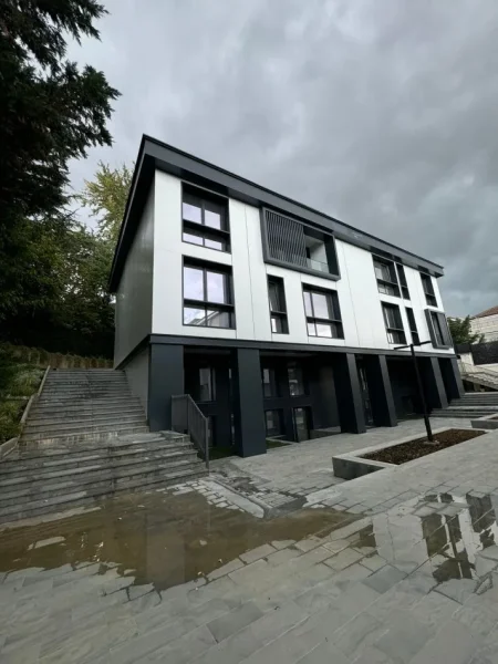 Tirane, shitet 3+1+Ballkon Kati 2, 153 m² 420.000 € (apartament)