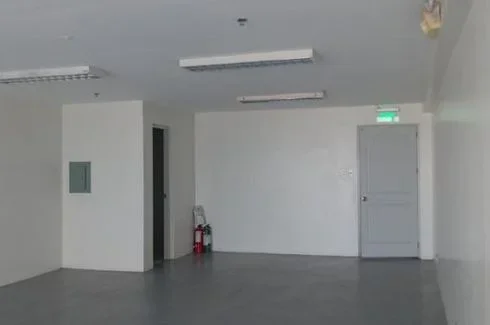 Tirane, jepet me qera apartament 1+1 Kati 1, 75 m² 500 € (YZBERISHT)