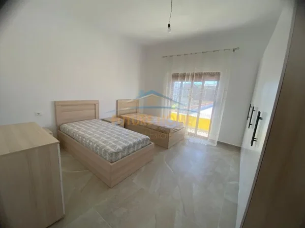 Tirane, jepet me qera apartament 2+1+Ballkon Kati 2, 128 m² 500 € (Astir)