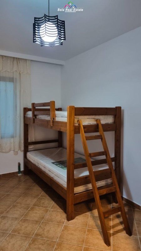 Tirane, jepet me qera apartament 2+1 Kati 2, 85 m² 400 € (fresku)