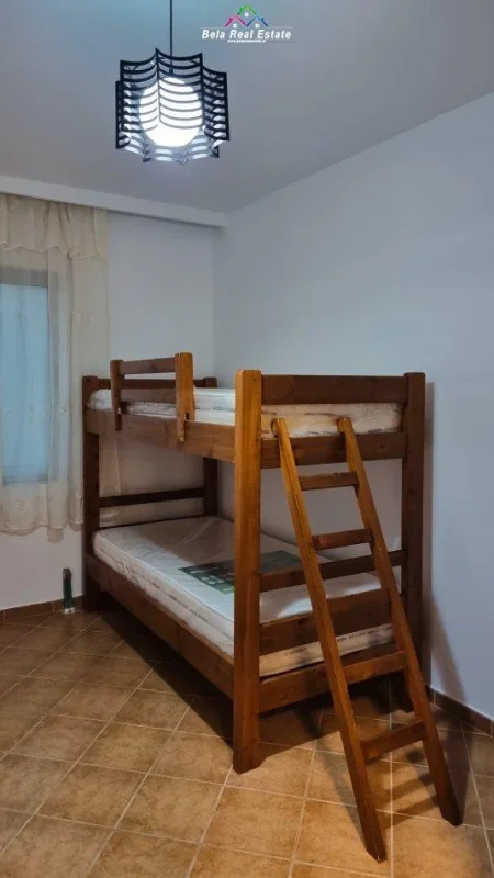 Tirane, jepet me qera apartament 2+1 Kati 2, 85 m² 400 € (fresku)
