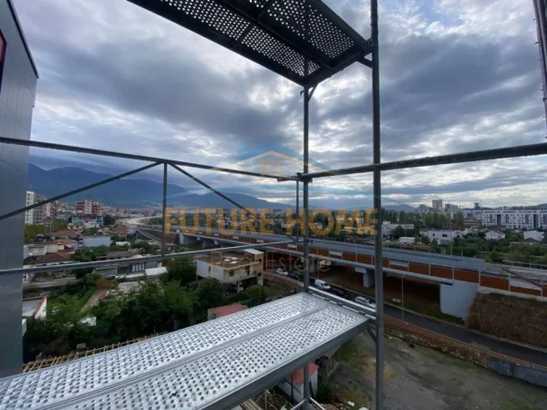 Tirane, shitet apartament 2+1+Ballkon Kati 5, 83 m² 110.000 € (Paskuqan)