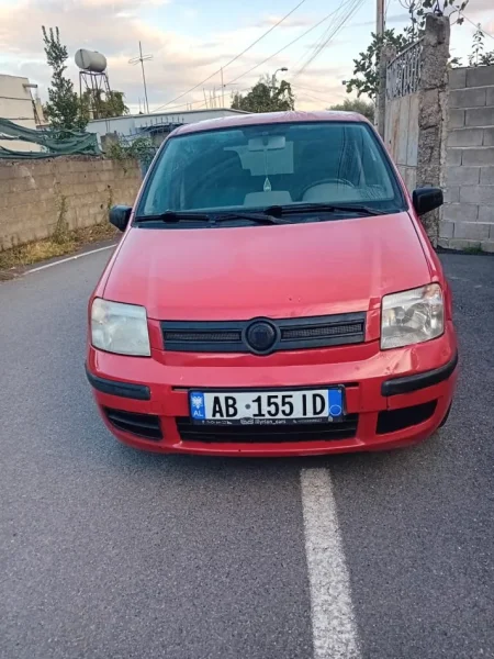 Tirane, makine ️FIAT PANDA 2004 1.2 BENZINE- GAZ️ Benzin+Gaz, e kuqe manuale Klima 200.000 km 2.190 €