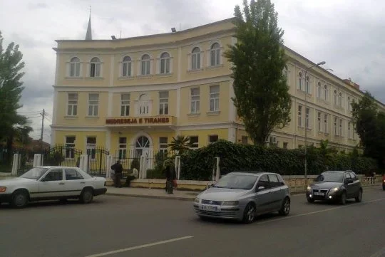 Tirane, shitet ambjent biznesi Kati 1, 201 m² 400.000 € (rruga e dibres)