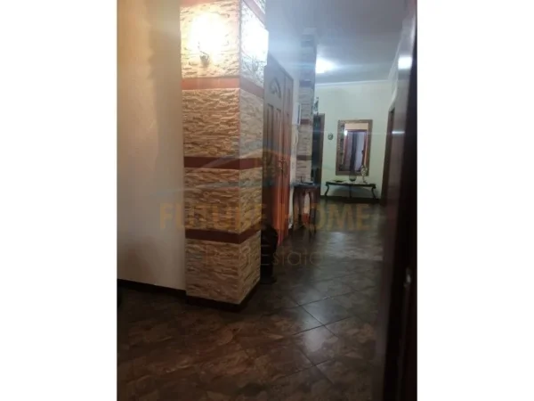 Durres, shitet 2 Katshe , 550 m² 550.000 € (Shitet, Vile , Prane UKD , Durres)