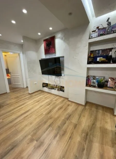 Tirane, shitet apartament 2+1 Kati 6, 105 m² 200.000 € (Fusha e Aviacionit)