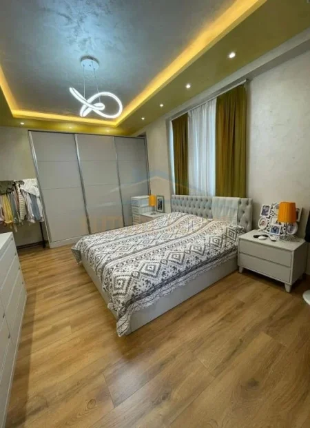 Tirane, shitet apartament 2+1 Kati 6, 105 m² 200.000 € (Fusha e Aviacionit)