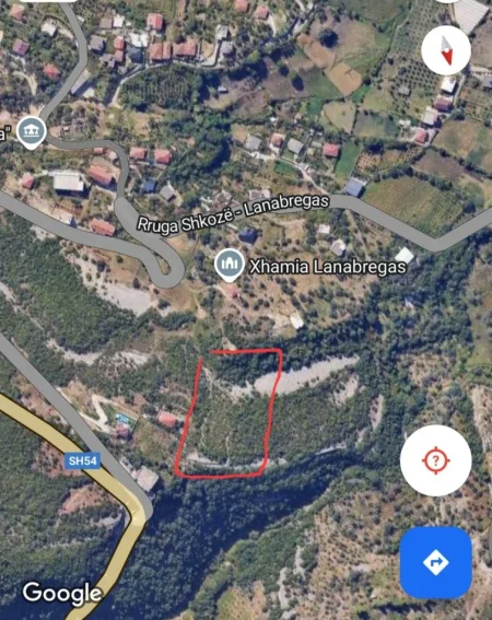 Tirane, shitet toke , 3.400 m² 205.000 € (Lana Bregas)