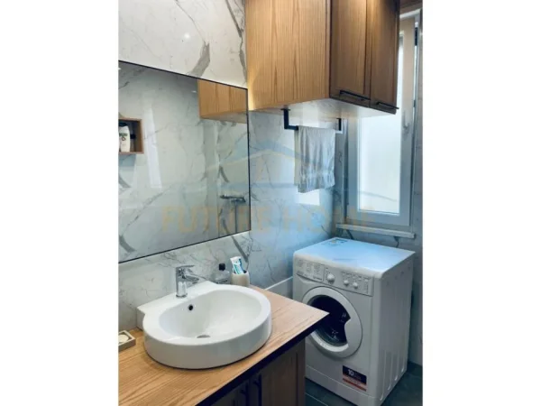 Gjiri Lalezit | Hamallaj, shitet apartament 2+1 Kati 2, 77 m² 210.000 € 