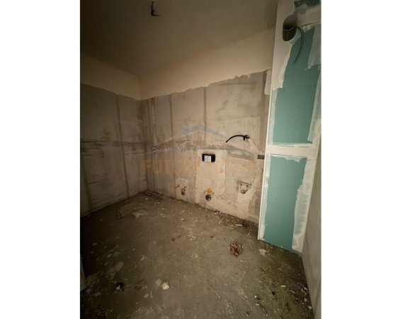 Tirane, shitet apartament 2+1 Kati 2, 107 m² 183.260 € (Jordan Misja)