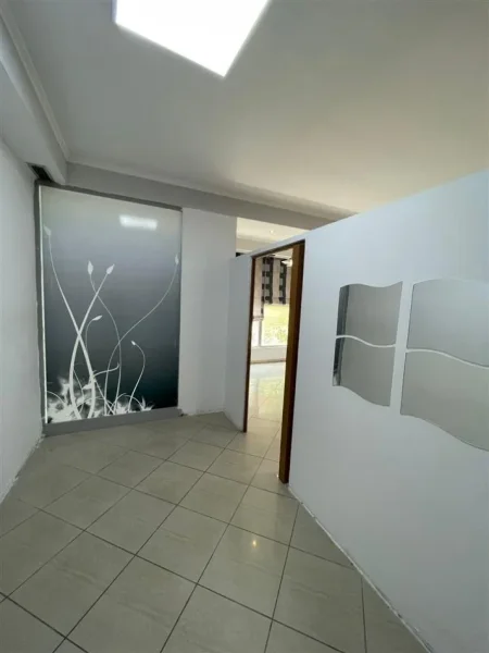 Tirane, jepet me qera ambjent biznesi Kati 2, 60 m² 550 € (rruga qe lidh M.shyrin me rrugen e kavajes)