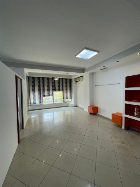 Tirane, jepet me qera ambjent biznesi Kati 2, 60 m² 550 € (rruga qe lidh M.shyrin me rrugen e kavajes)
