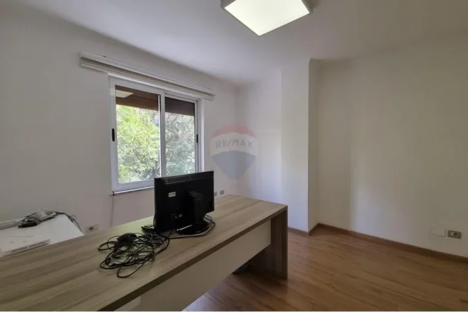 Tirane, jepet me qera ambjent biznesi Kati 1, 70 m² 550 € (Medar Shtylla)