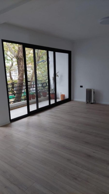 Tirane, jepet me qera apartament 2+1 Kati 3, 120 m² 1.200 € (Myslym Shyri)