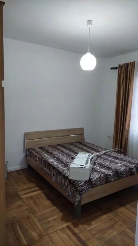 Tirane, jepet me qera apartament 2+1 Kati 3, 120 m² 1.200 € (Myslym Shyri)