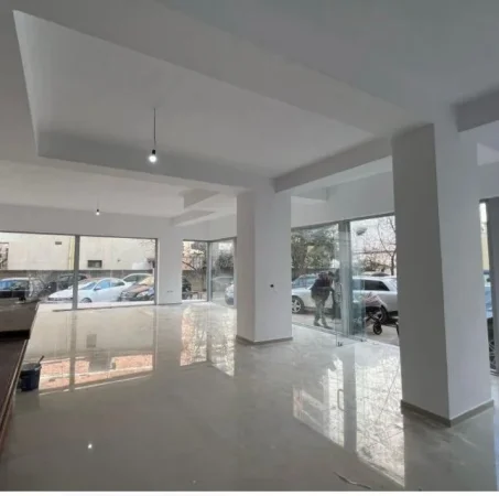 Tirane, jepet me qera ambjent biznesi Kati 0, 112 m² 1.000 € (Astir)