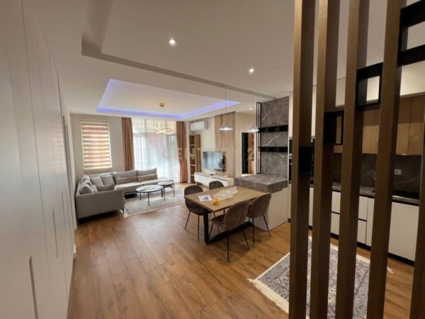 Tirane, shes apartament 3+1+Aneks+Ballkon Kati 1, 108 m² 215.000 € (LIQENI I THATE)