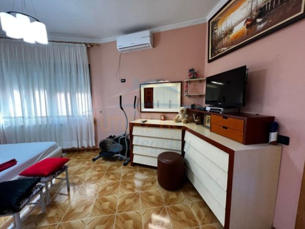 Tirane, jepet me qera apartament 1+1 Kati 2, 70 m² 500 € (SHKOLLA E BALETIT TIRANE)