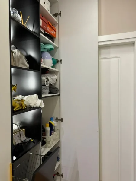 Tirane, shes SHITET MOBILJE PER KORIDORIN 500 €