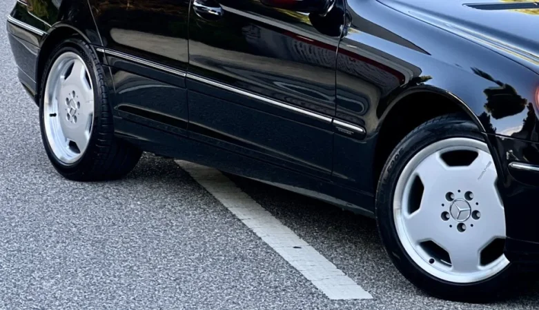 Durres, shes gome dhe disk Disqe&amp;Goma Mercedes AMG MONOBLOCK , 1.400 €