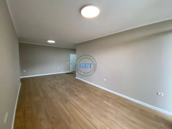 Durres, shitet apartament 2+1+Ballkon Kati 3, 176 m² 199.000 € (Vollga,Durres)