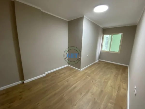 Durres, shitet apartament 2+1+Ballkon Kati 3, 176 m² 199.000 € (Vollga,Durres)