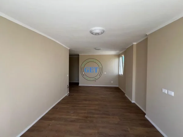 Durres, shitet apartament 2+1+Ballkon Kati 10, 84 m² 110.000 € (Plazh Iliria,Durres)