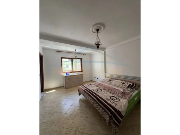 Tirane, jepet me qera apartament 2+1 Kati 3, 96 m² 700 € 