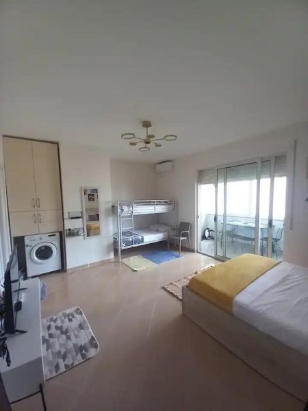 Durres, jepet me qera garsonier 1+1 Kati 3, 42 m² 250 € (Rrota Kuqe, Plazh)